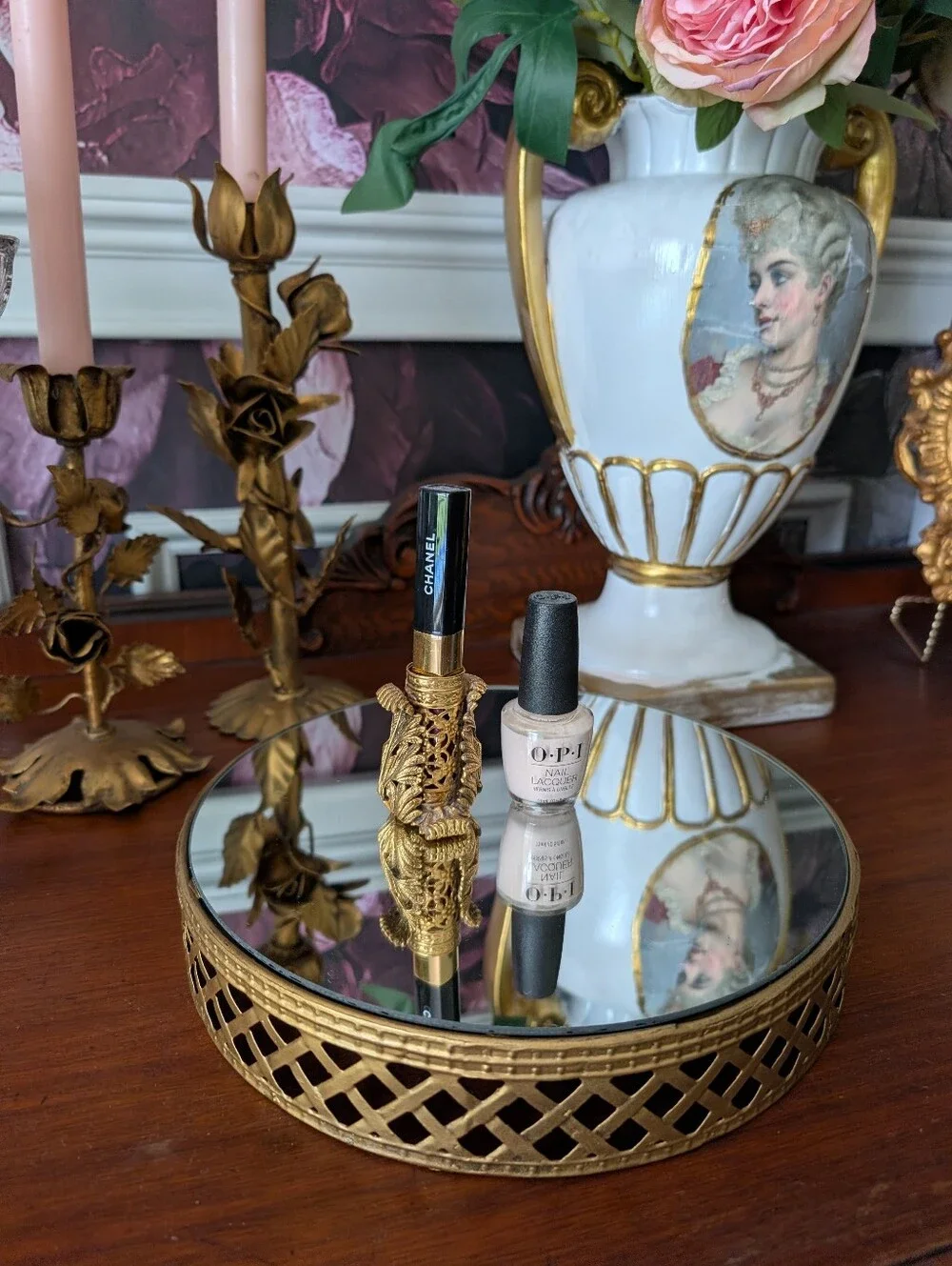 Modern Gold Metal Mirror Raised Vanity tray display, Made in india, 9.75